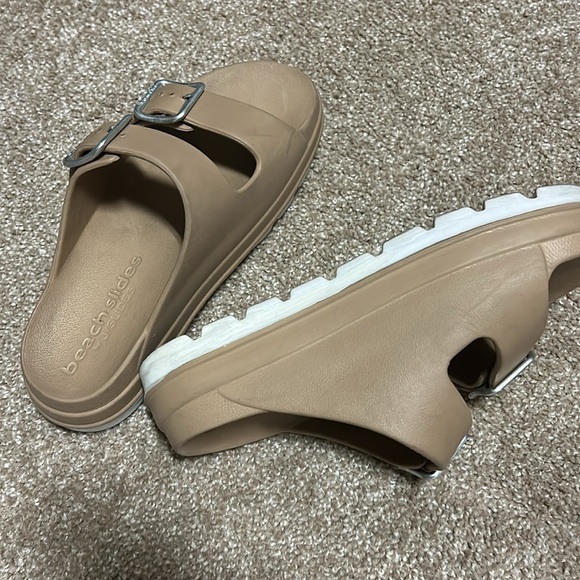 J/Slides - Beach Slides Sz 9 - Picture 3 of 3